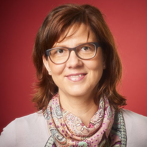 Alexandra Nicola (sie/ihr)